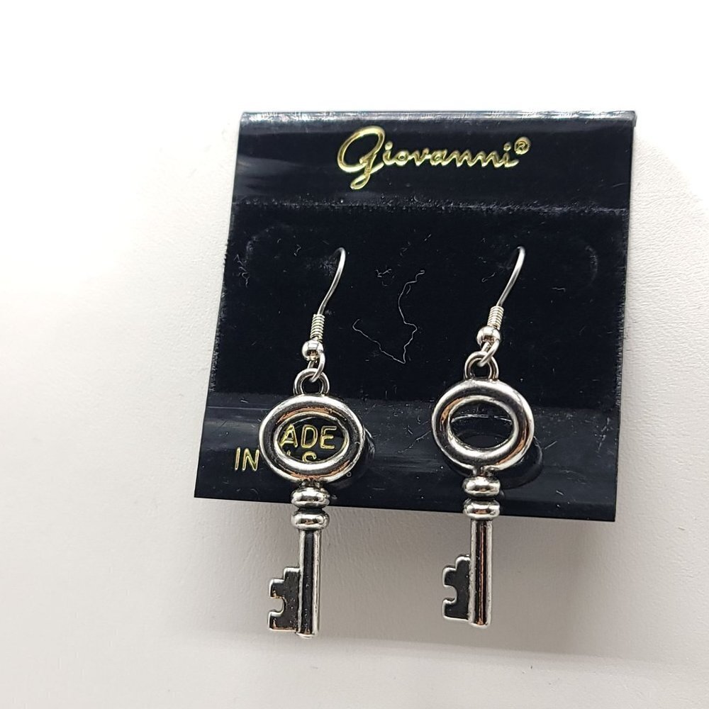 Giovanni Harry Potter Silver Tone Old Fashion Key Dangle Earrings Halloween